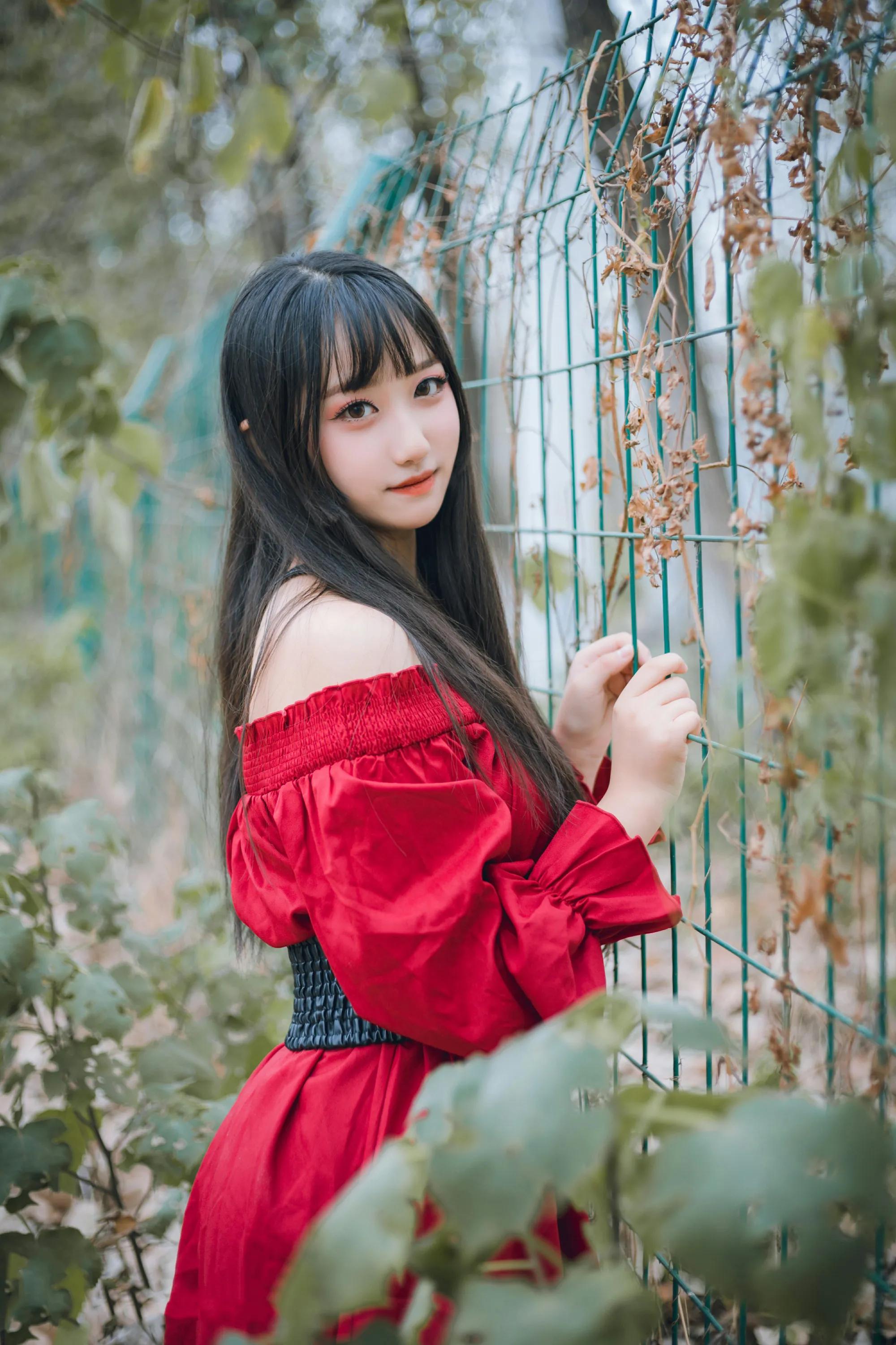 一边是学姐一边是学妹该选哪个呀,学姐还是学妹更适合做女朋友