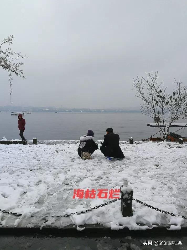 女子坐火车偶遇12年前的男孩,女子坐火车偶遇12年前的前男友