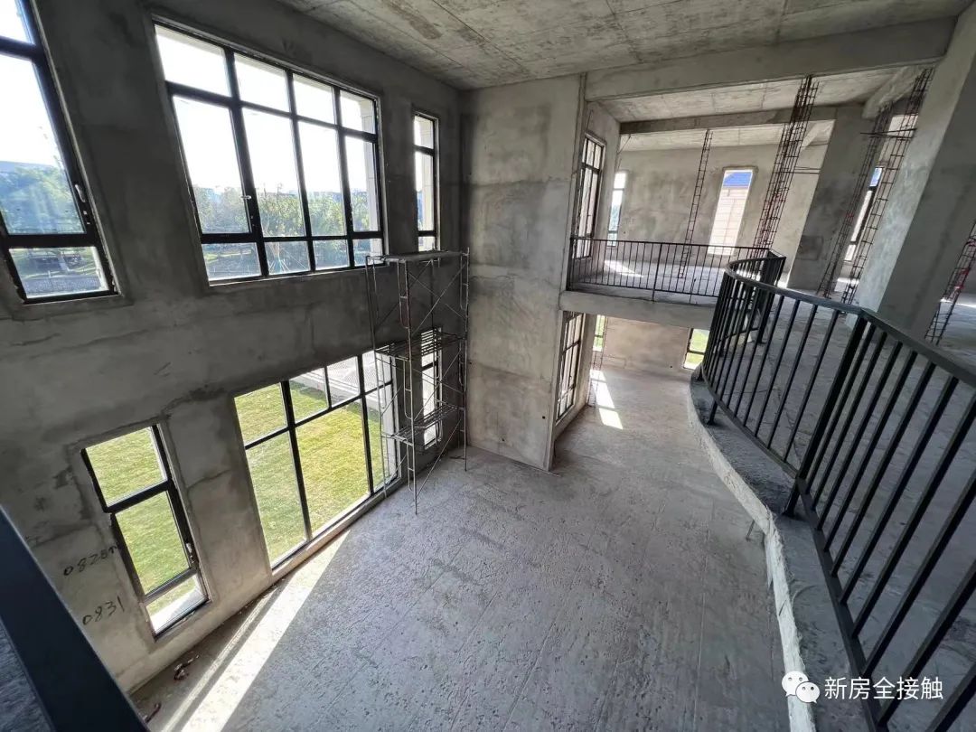 灿辉晶典1733到虹桥高铁,上海灿辉晶典1733周边交通