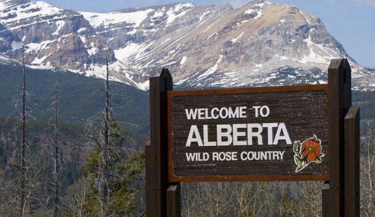 刚刚!加拿大最能留住新移民的城市,公布5项移民新措施!