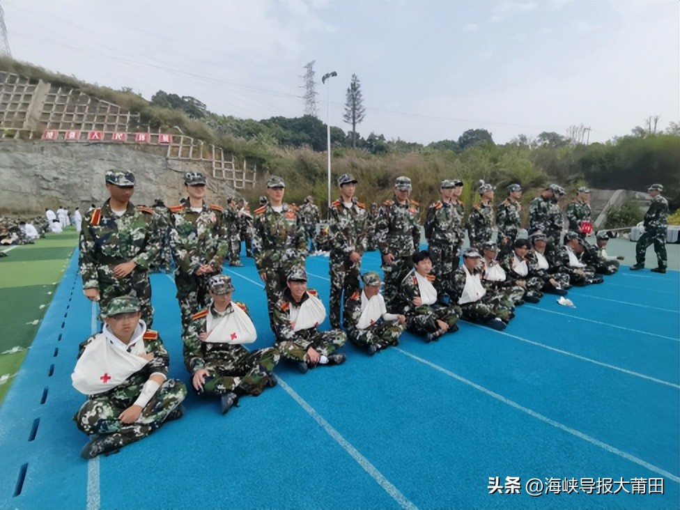 我校开展新生应急救护培训,我校组织开展应急救护知识培训