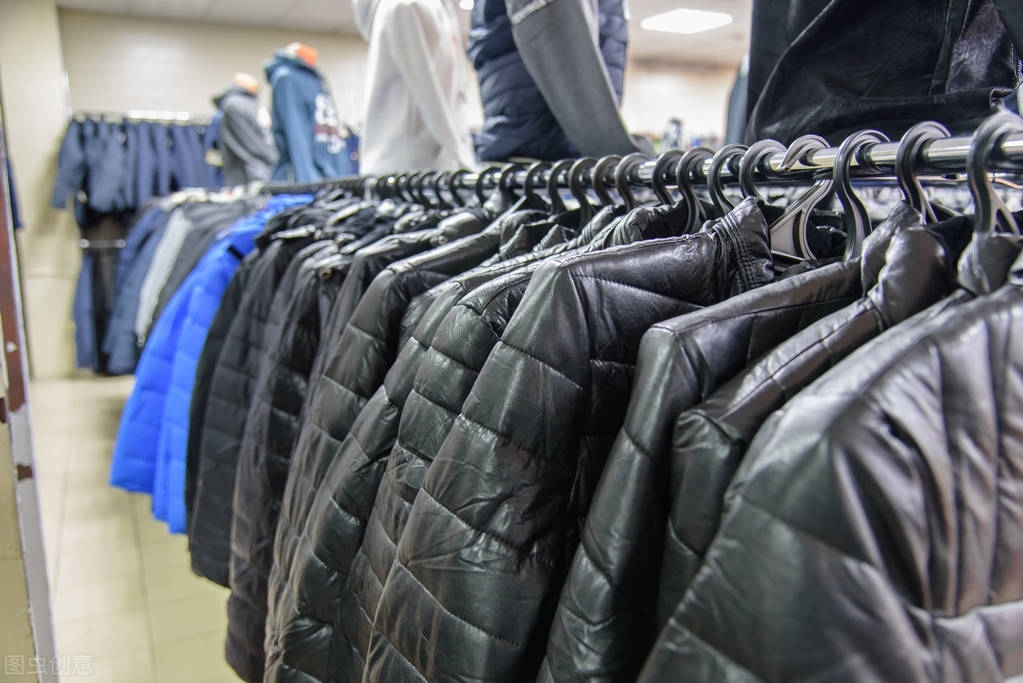 有油渍的羽绒服怎么洗啊,羽绒服干洗剂除羽绒服油渍