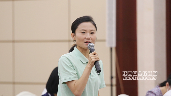 “江西这十年”系列主题新闻发布会（工业和信息化发展专题）在南昌举行