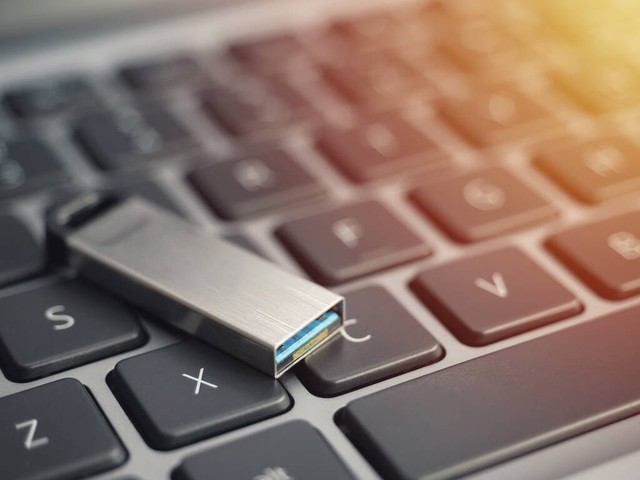 u盘被做成启动盘后怎么恢复数据,u盘不读盘怎么修复恢复u盘数据