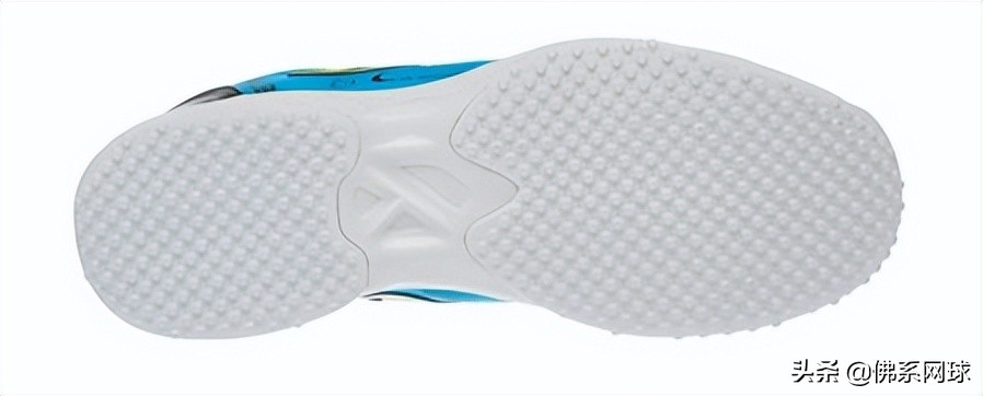 打网球应该选什么样的网球鞋,网球鞋测评耐克