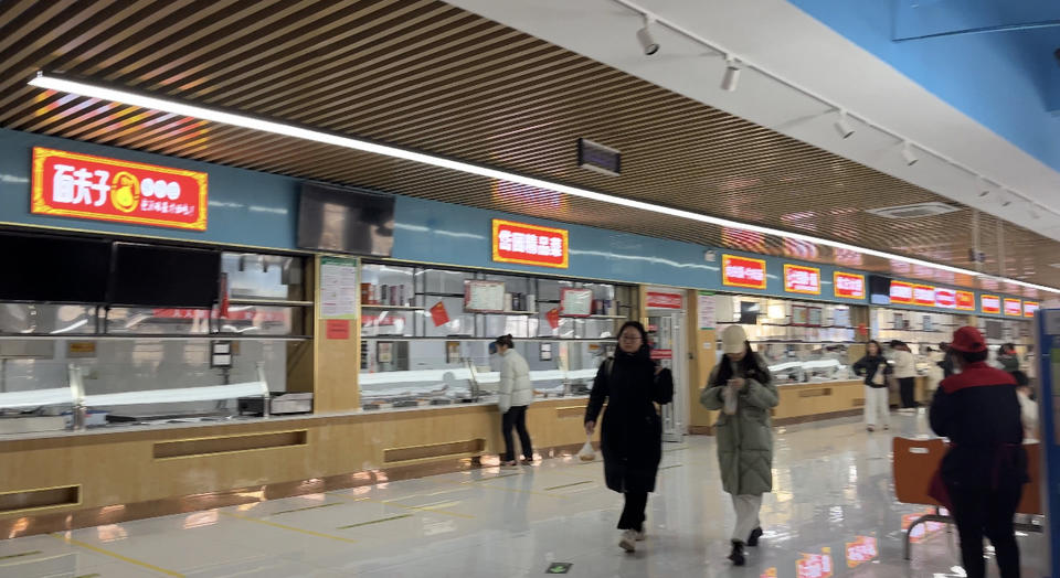 泰山学院,可以!其他,不行!*安泰**的大学开放了吗?记者实地探访