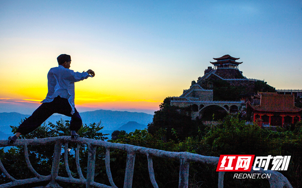 张家界冬季游玩冷吗,张家界温泉旅游攻略