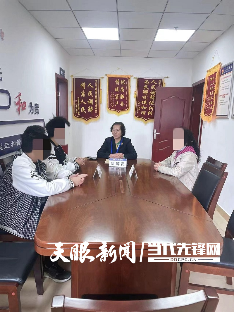 新时代枫桥经验专职人民调解员,法官退休不褪色一线调解献余热