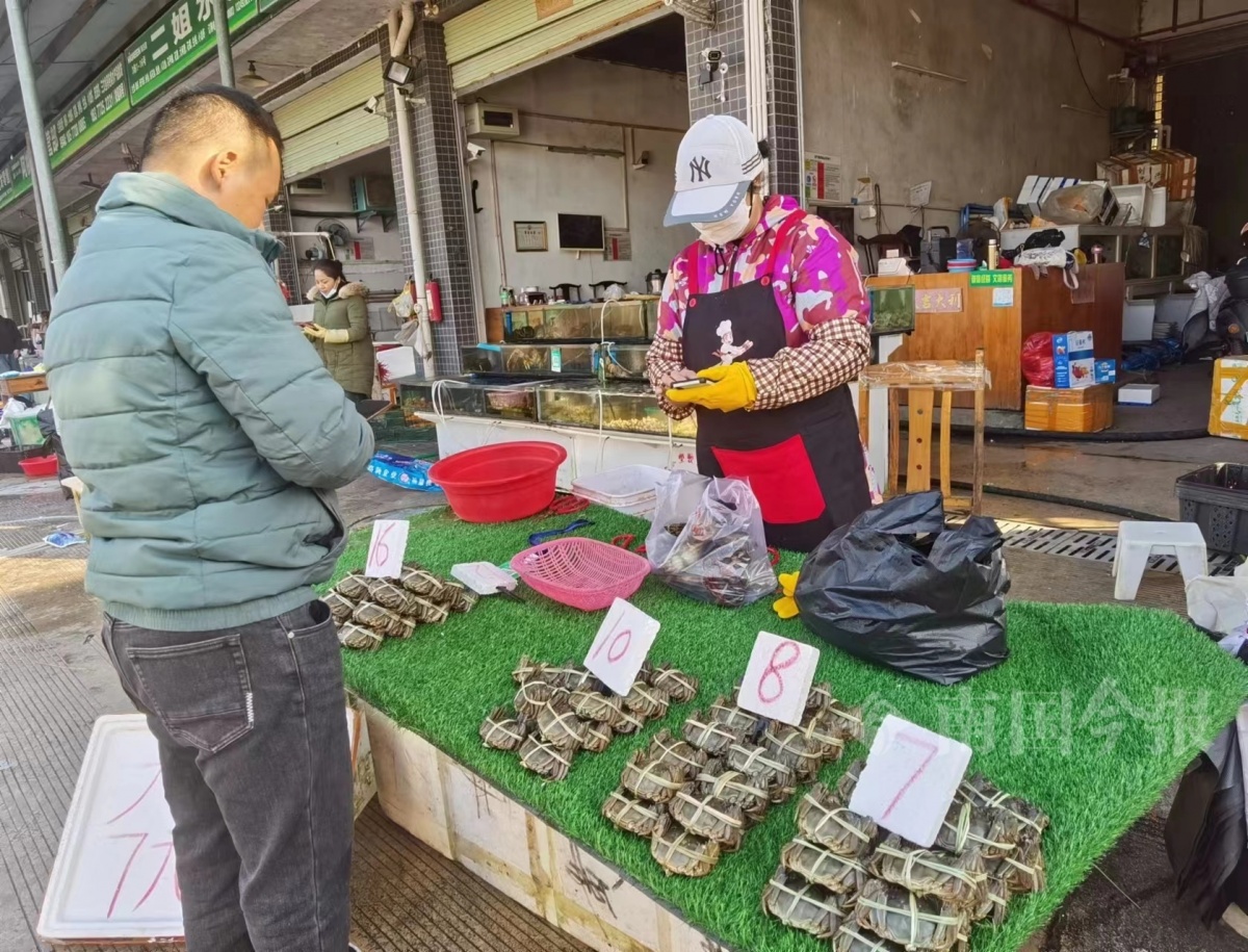 吃自助实现大闸蟹自由,10块3只大闸蟹