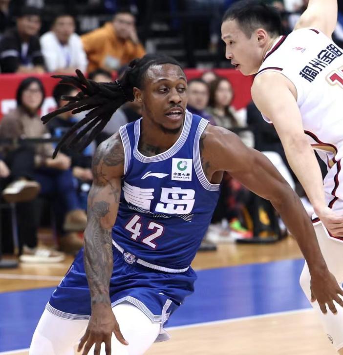 闪电是怎么炼成的,青岛男篮穆迪精彩表现