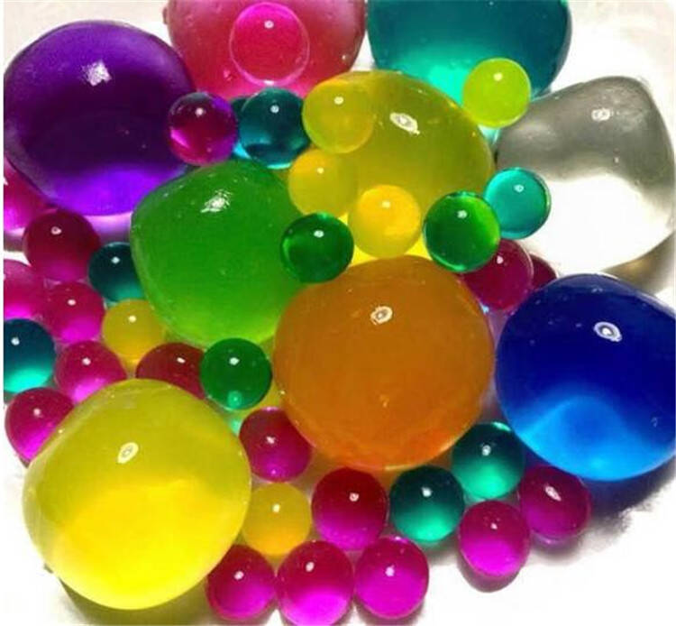 宝宝啃玩具啃恶心吐了,婴儿吃了塑料玩具一周后呕吐