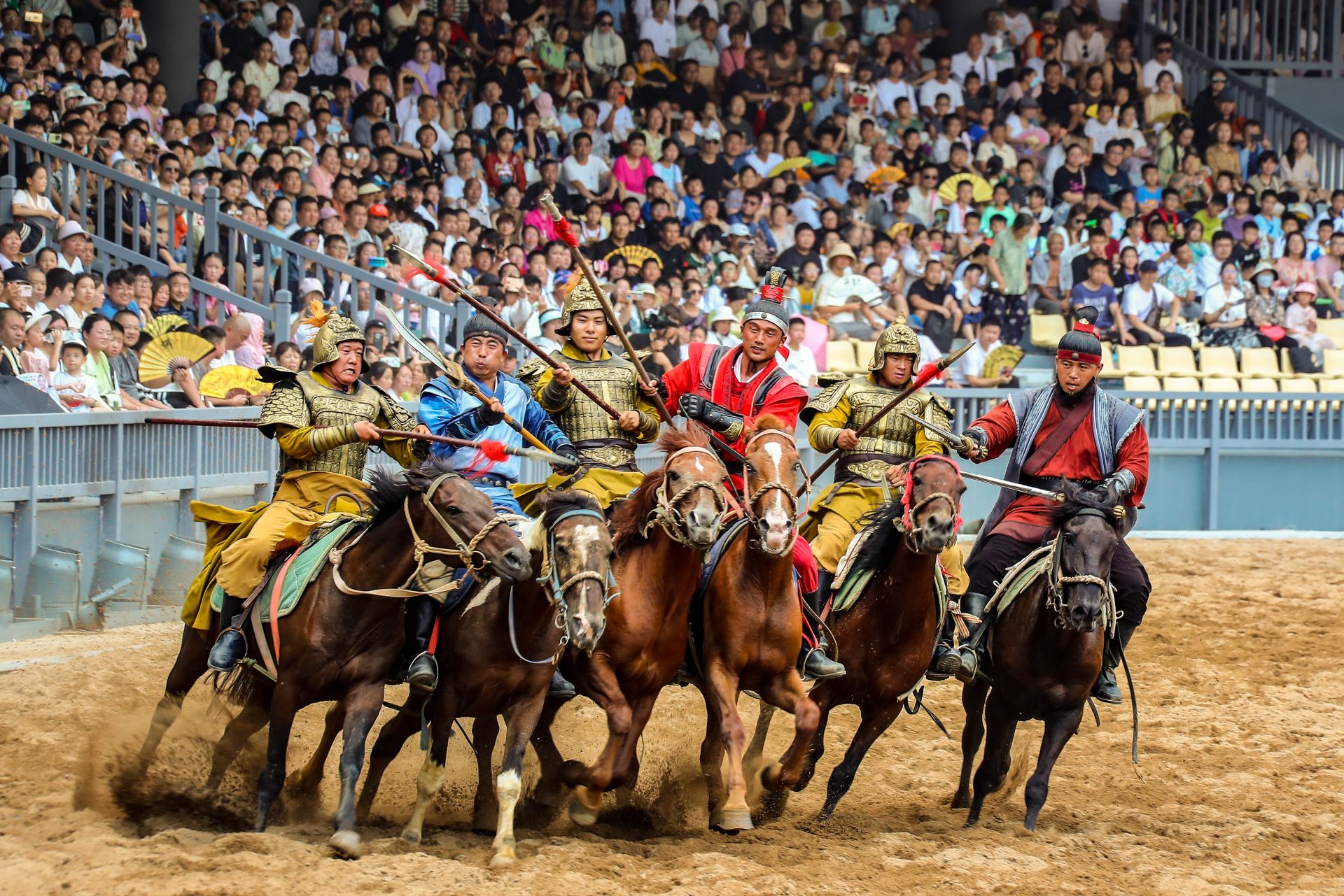 穿越千年时空领略中原文化,河南开封清明上河园体验宋朝生活