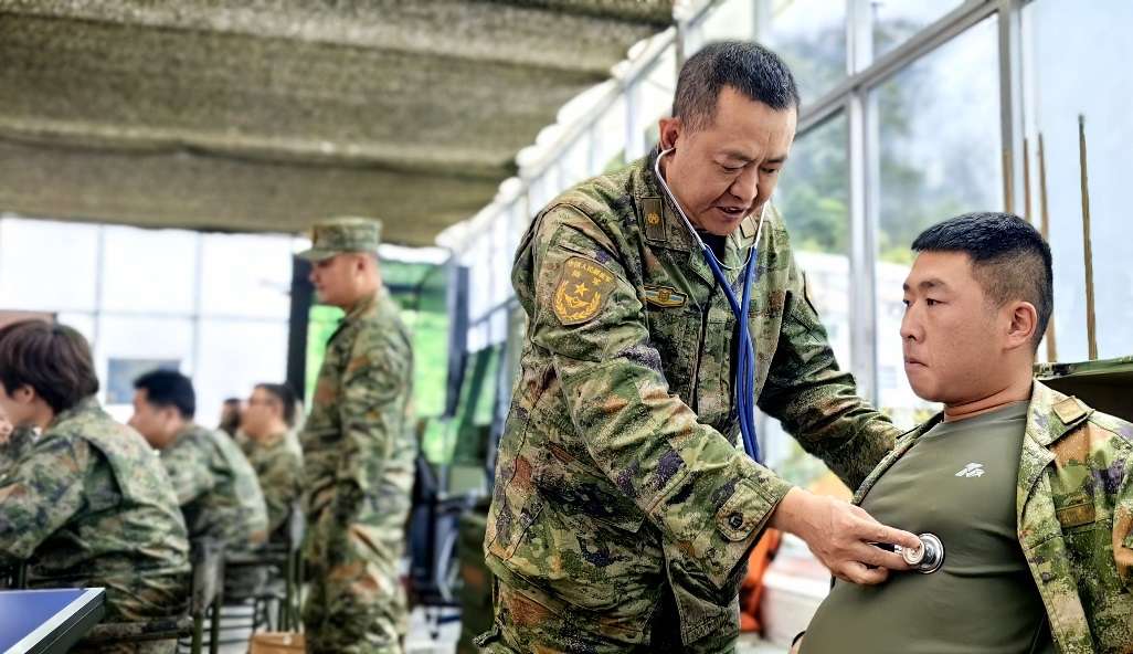 【红色军医边关行】搭平台送技术强纽带陆军军医大学新桥医院高原边防巡诊搭建健康“心桥”