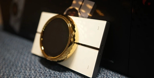 DUWI智能旋钮屏：集可视对讲、智能中控等多功能于一体