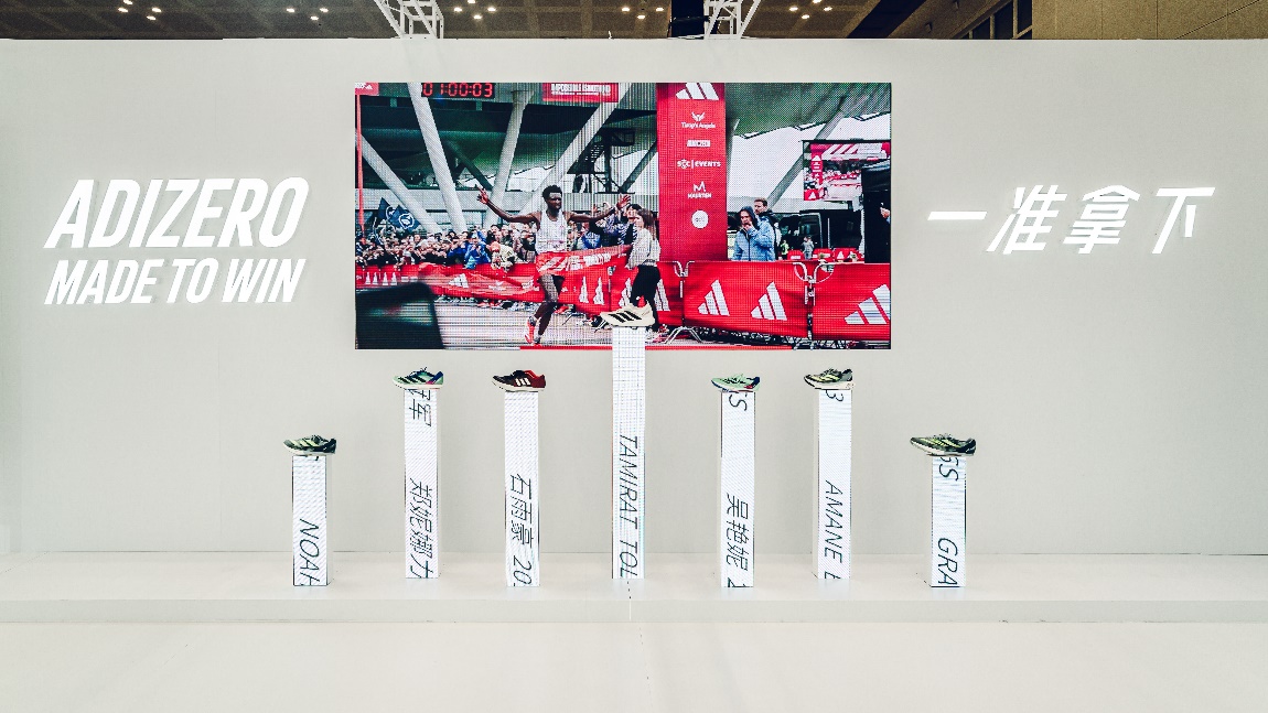 一双跑鞋如何跑1000公里,阿迪达斯适合慢跑的跑鞋