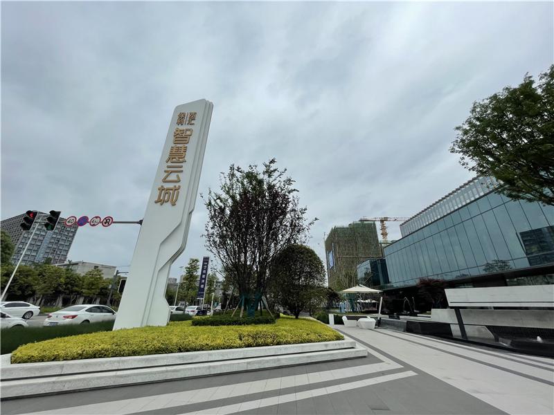 刚需洋房和改善高层,除了地铁啥都没有小区值多少钱