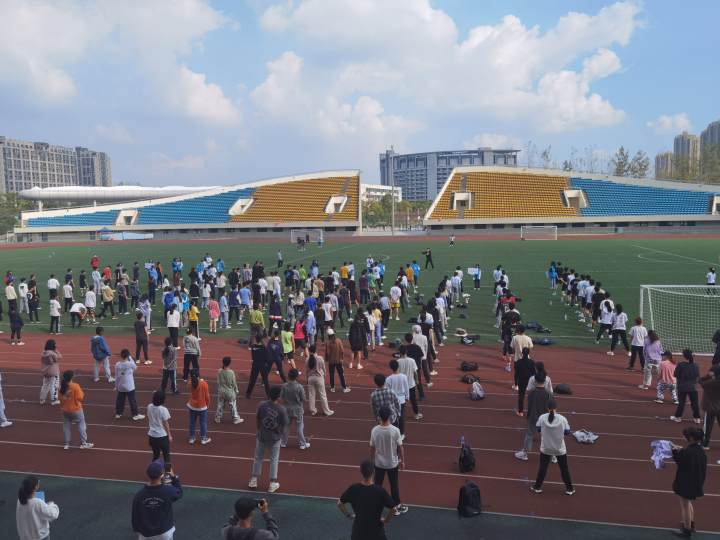 体能好的女生有什么优势,高中女生超强体能