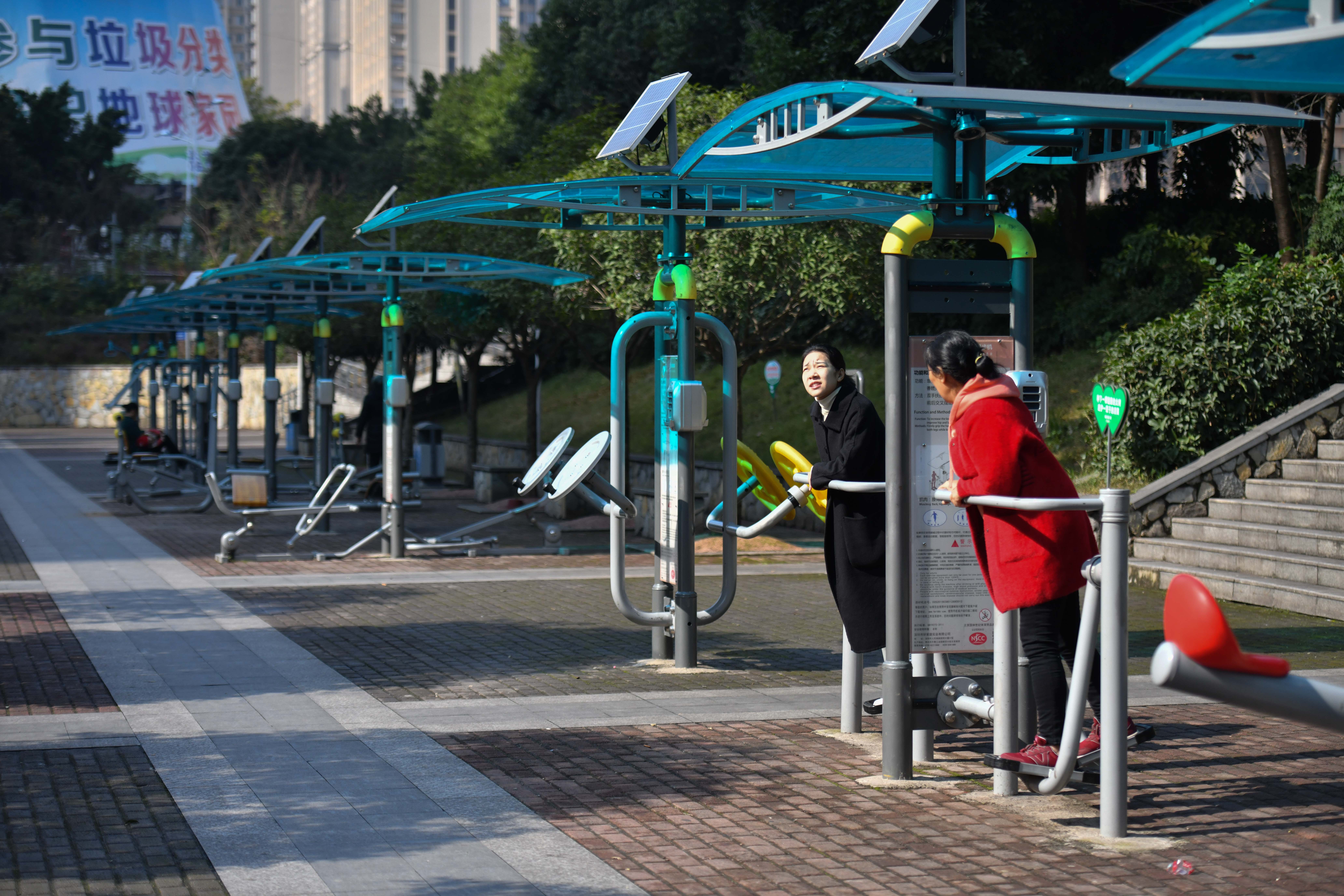 心系居民办实事为民排忧,心系群众办实事