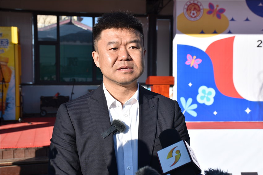 足球比赛加油吧少年,足球比赛小将们加油