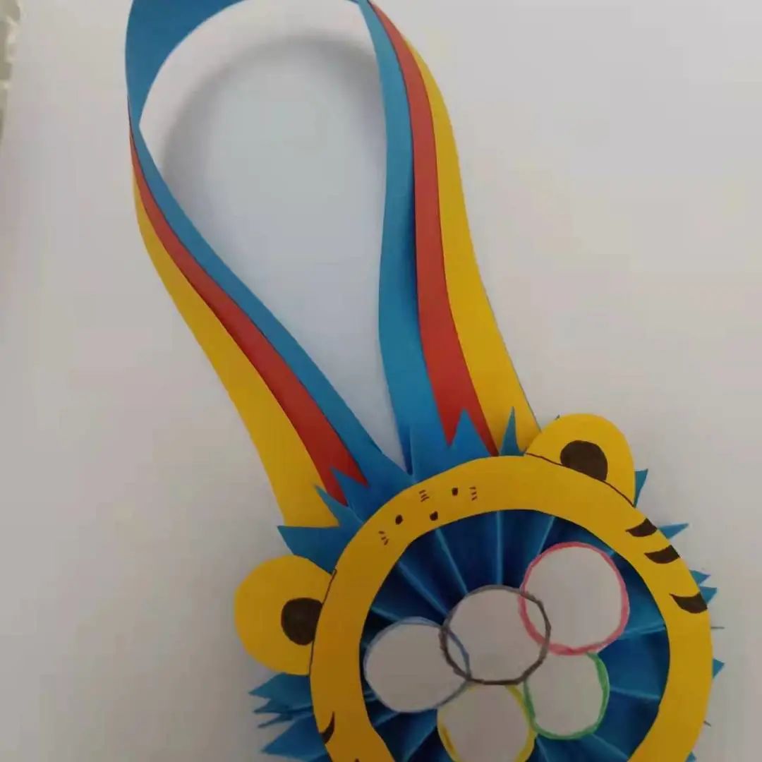 “齐心迎冬奥，运动促成长”手工制作展示