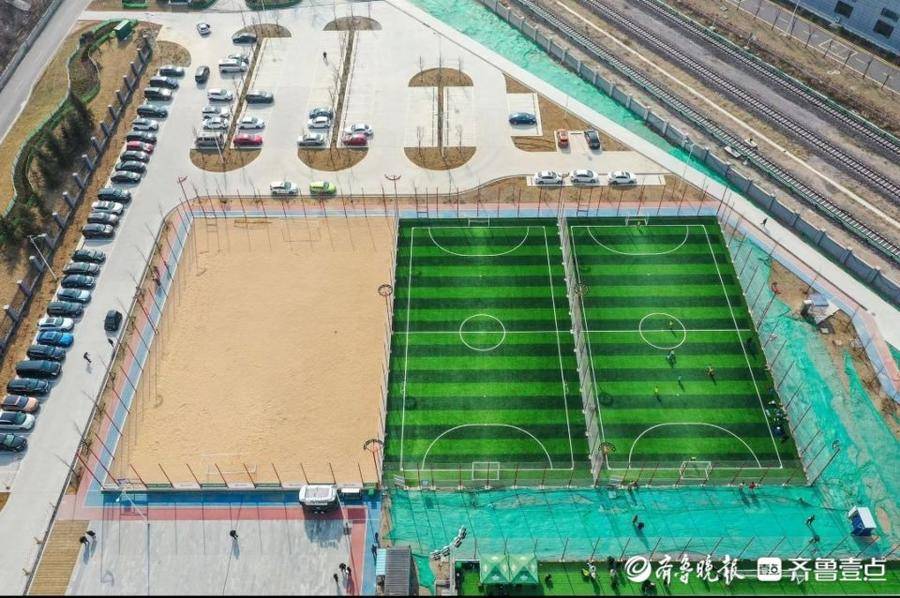 正在建设中的体育公园,运动公园90平米