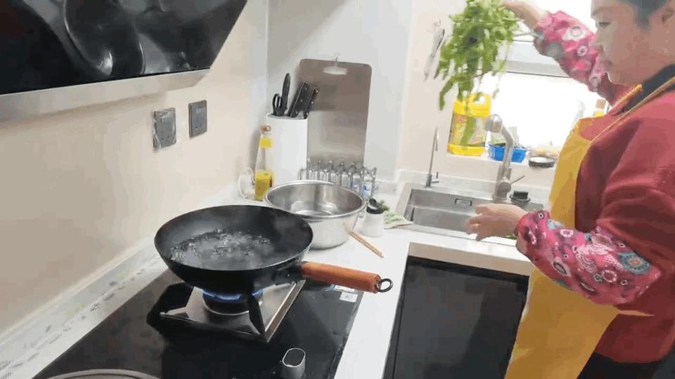 春日尝鲜荠菜春笋鲜肉汤饺,3款荠菜美食寻找春天的味道