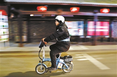 代驾小哥晚上收入850元,南京代驾小哥一个月收入