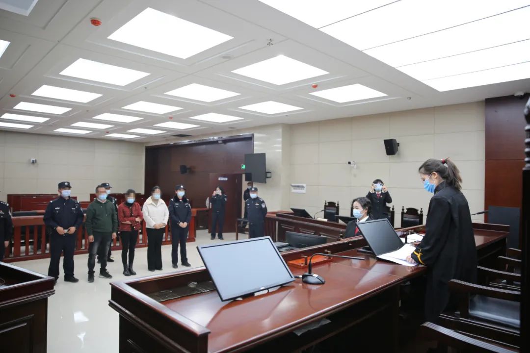 法庭大打出手演练,法庭打架互殴事件