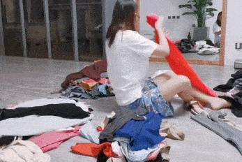 断舍离女孩火上央视抖音号,断舍离的女生抖音