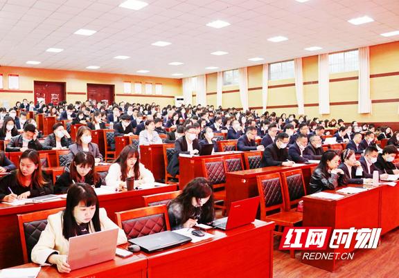 湖南华鑫教育：线上线下结合勤研修为教师专业发展赋能