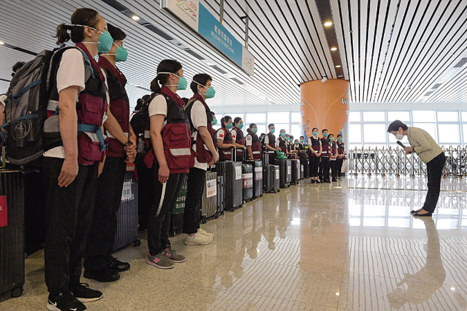广东医护驰援，香港医护坚守！香港第五波疫情下抗疫终将露出曙光