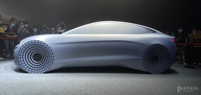 比亚迪海豹对比新款model3,比亚迪海豹顶配和model3性能版