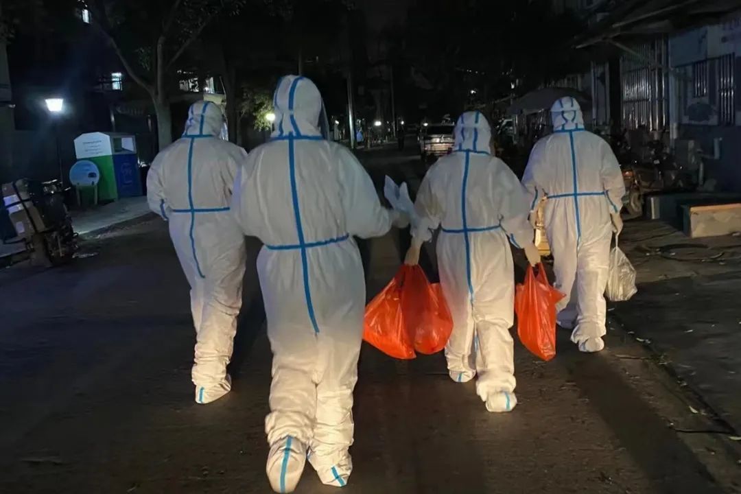 疫情防控解除社区封控,疫情防控的封控和管控有何区别