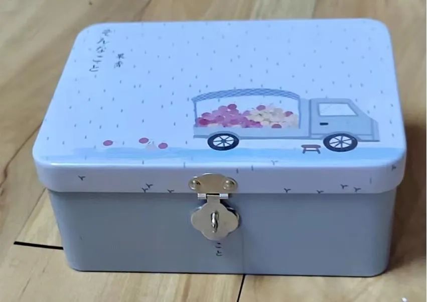 决战手机“断舍离”：用戒手机APP时像犯“毒瘾”，做心理咨询12次，买带锁铁盒放手机