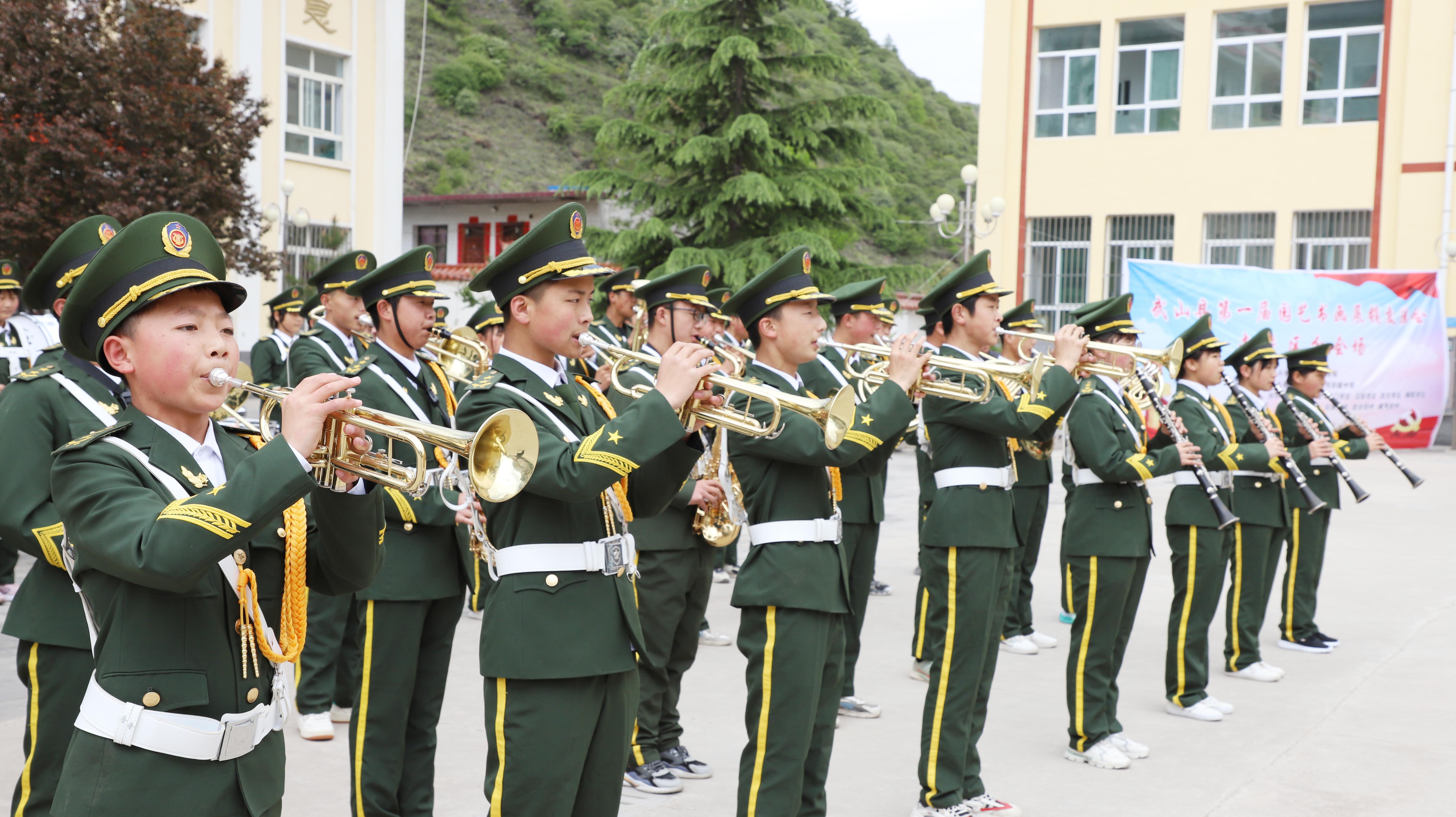 双减下校园体育升温,甘肃陇西双减校园更多彩