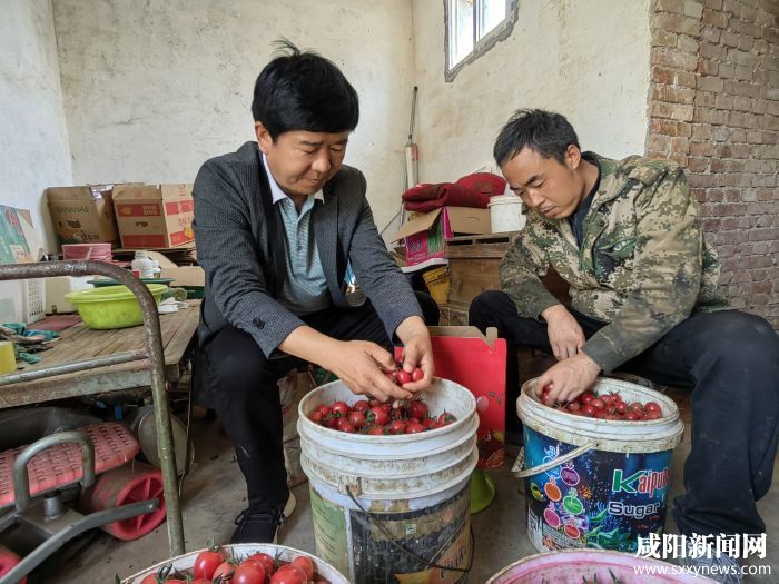 走在前干在前作表率,心系群众办实事为民解忧暖人心