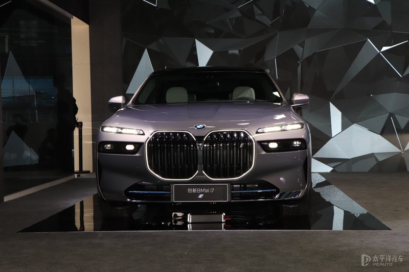 奔驰奥迪宝马三个性价比最好的车,宝马奥迪奔驰这三款车哪个最实用