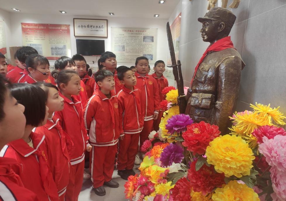 「烟台日报」打造各具特色的服务项目龙口市乡村“复兴少年宫”活动蓬勃开展