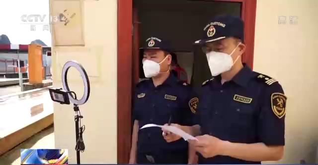 一线调研丨“一分钟一辆车”！这个口岸如何实现重卡汽车高效出关？
