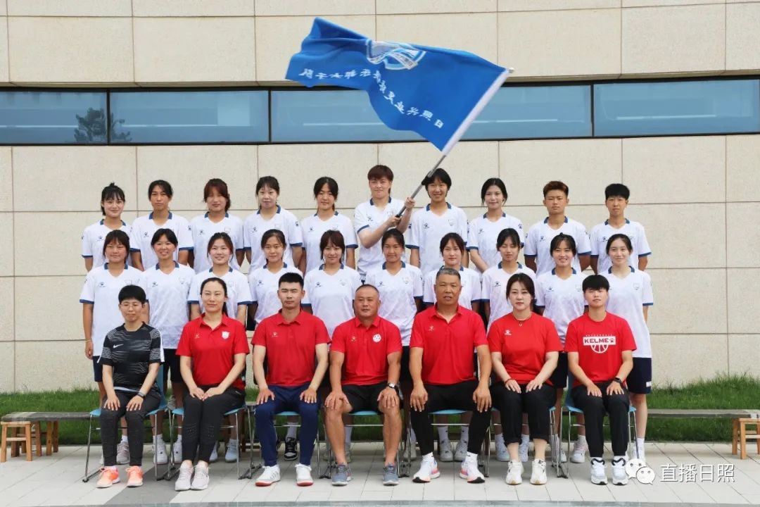 山东省第一支足球队,山东第一座欧标足球场