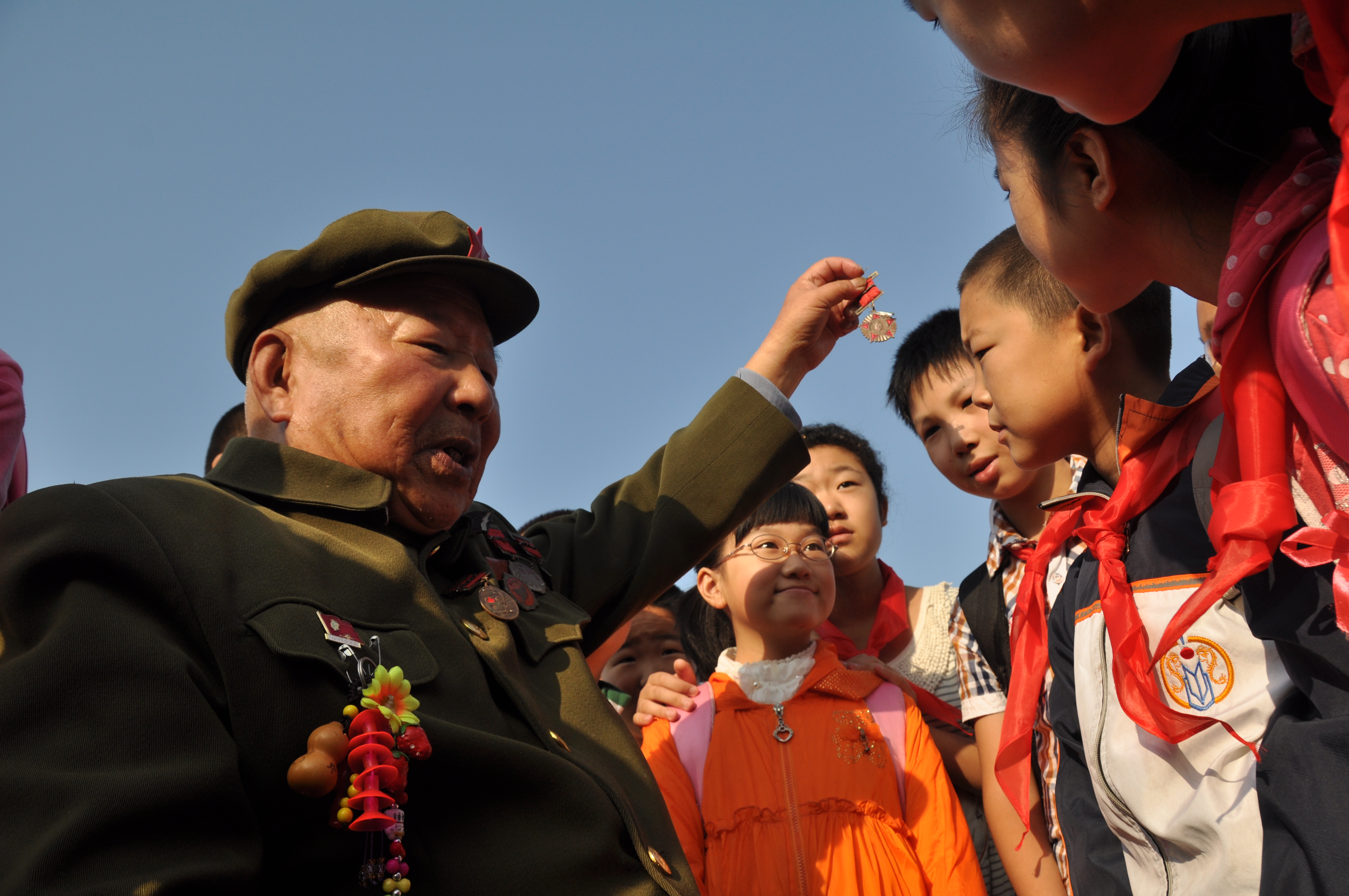 娌冲崡鏃ユ姤鍏虫敞,娌冲崡鏂囨槑涔嬭姳缁芥斁娌欐晶澶у湴