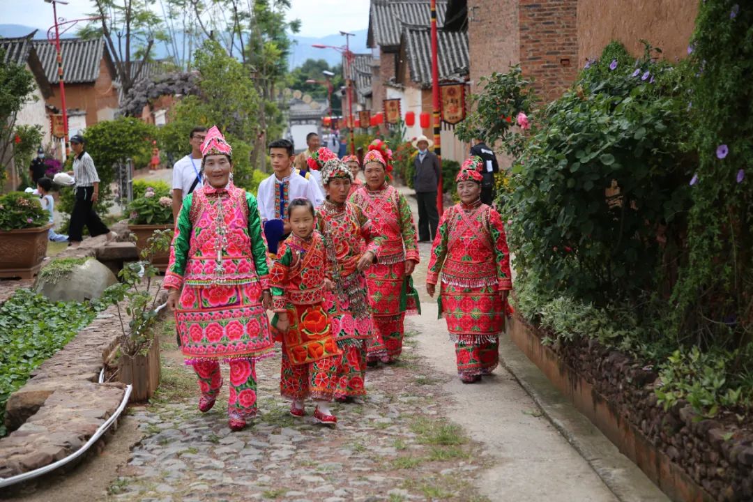 彝族第一村烟花,最火彝族乡