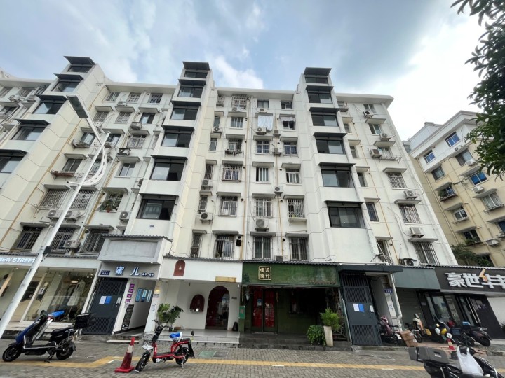 武林跌回4年前，翠苑降价40%，杭州老小区中介直呼“顶不住”