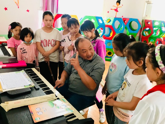 幼儿园少年宫社团活动,两河镇中心小学社团活动