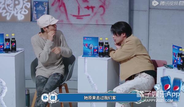 窦唯二女儿窦家媛近照,岳明辉窦佳嫄直播