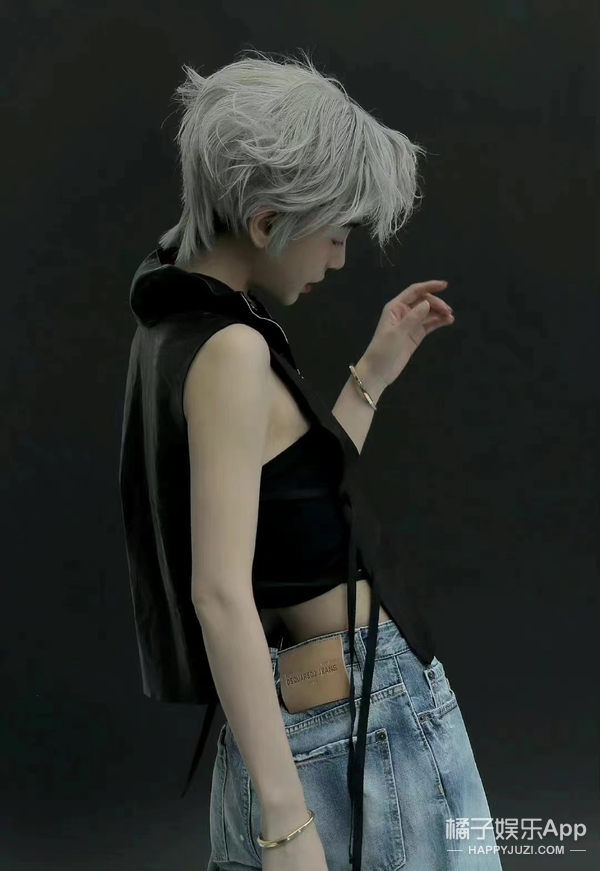 陈都灵短发证件照,陈都灵杨颖合照