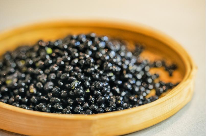 今日小雪寒意渐浓注意保暖,今日小雪天地初寒岁月安暖