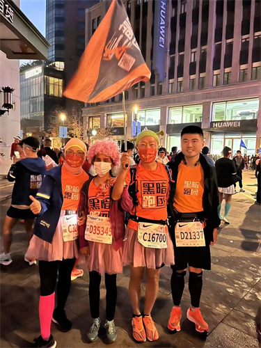 特别的爱,给特别的上马