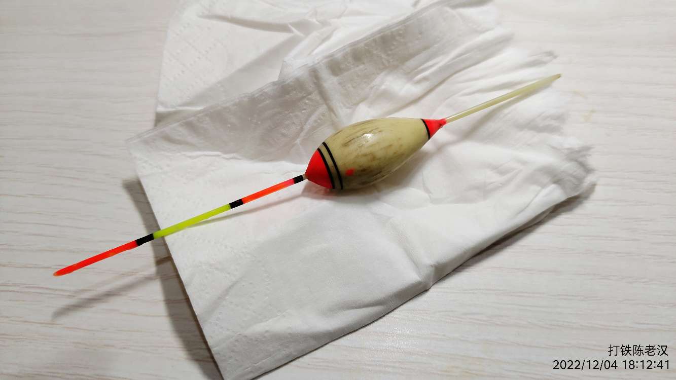 浮漂破了可以用吗,浮漂破了怎么维修