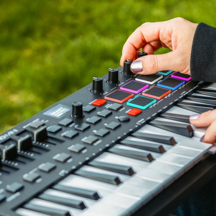 怎样选择midi键盘,新手如何选midi键盘